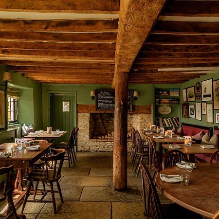 The Bell Inn 레츠레이드 외부 사진