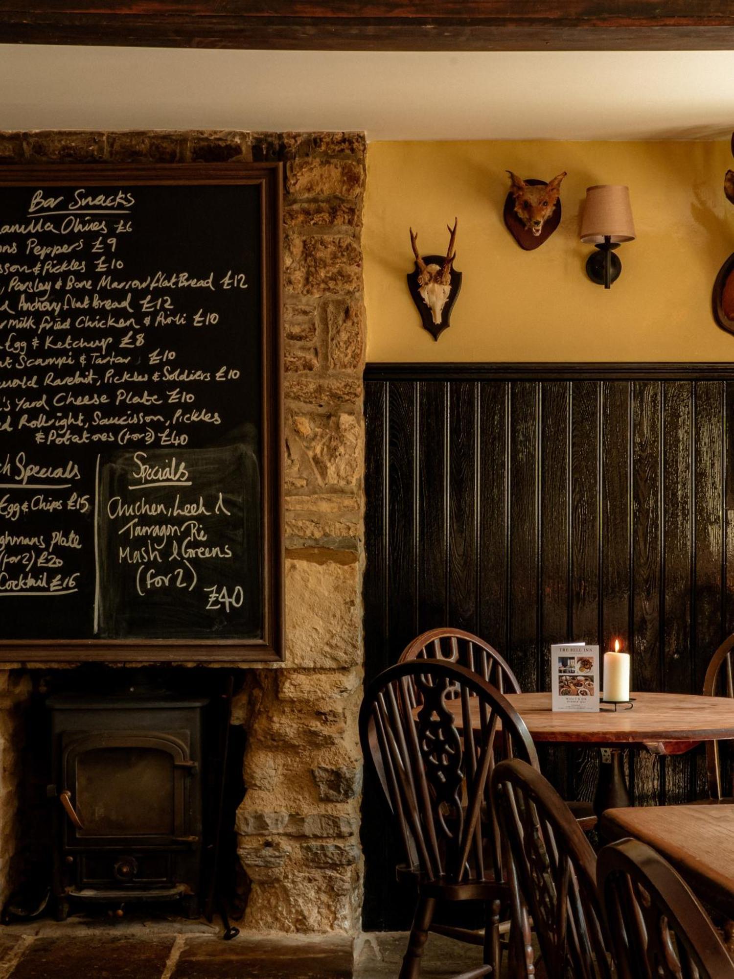 The Bell Inn 레츠레이드 외부 사진