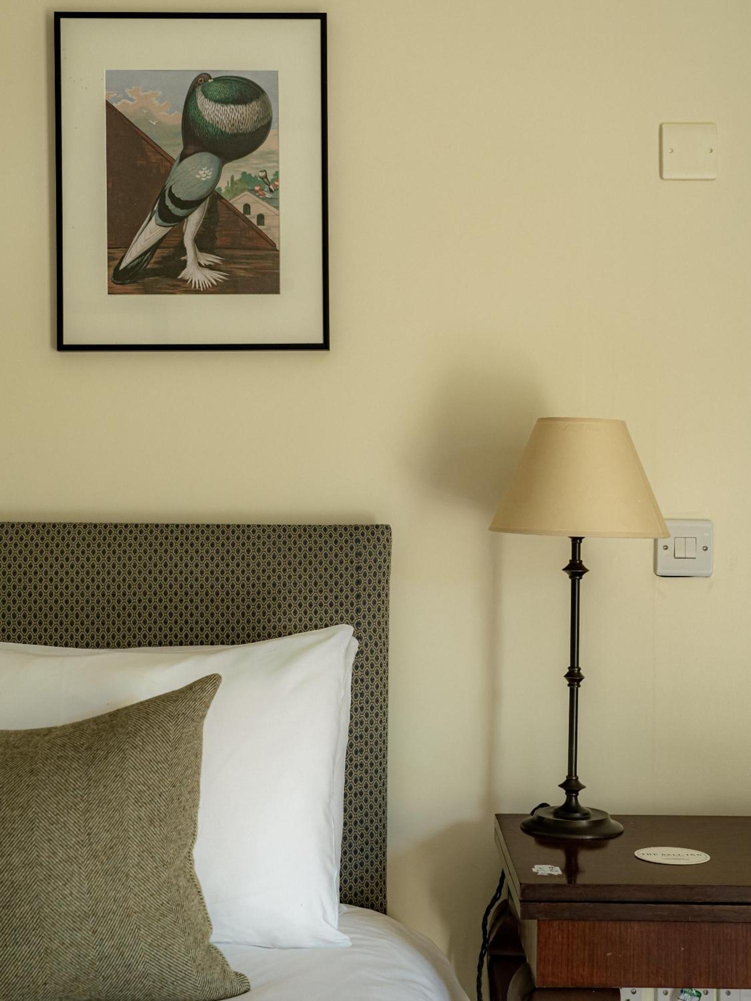 The Bell Inn 레츠레이드 외부 사진