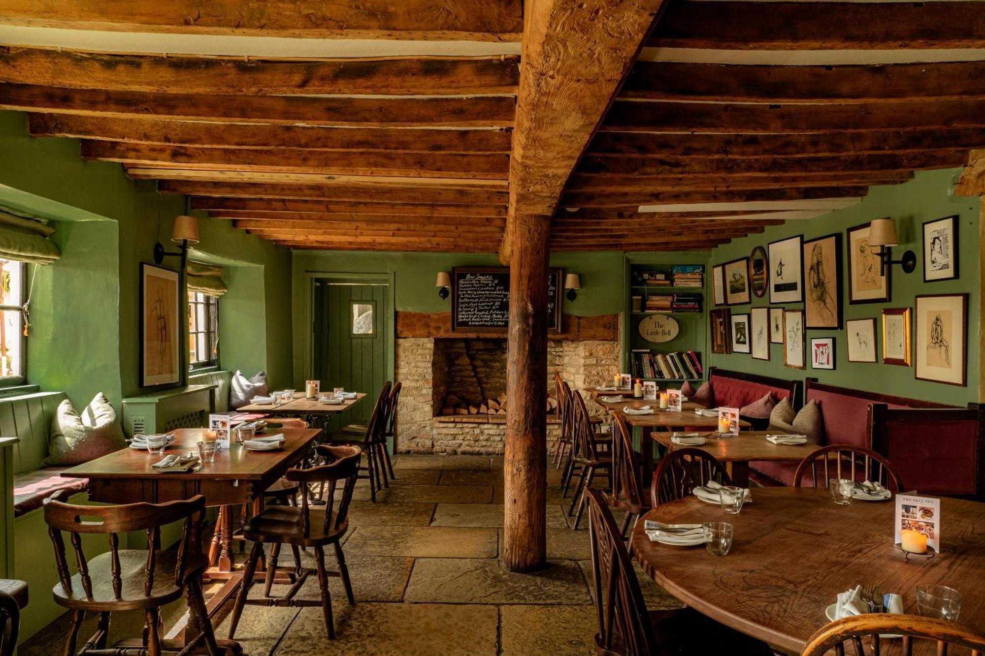 The Bell Inn 레츠레이드 외부 사진