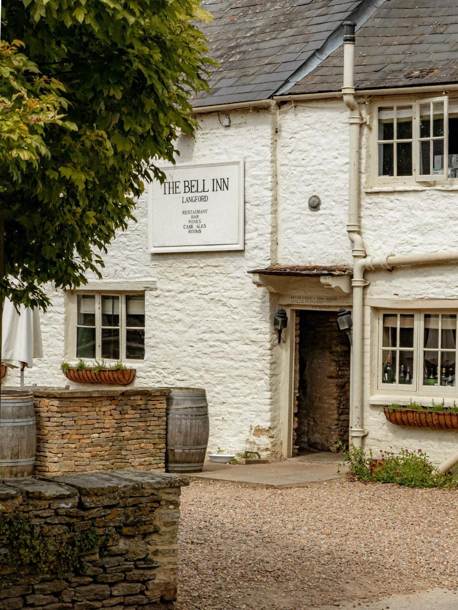 The Bell Inn 레츠레이드 외부 사진